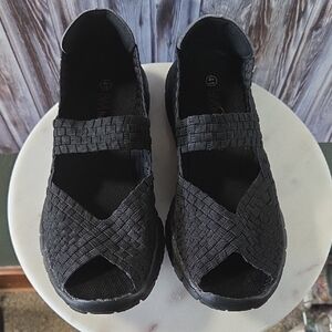 bernie mev. Black Woven Flats Size 41